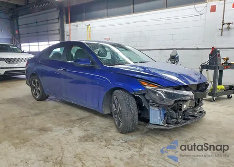 2023 Hyundai Elantra Sel z USA, uszkodzony, nr VIN 5NPLS4AG1PH096518